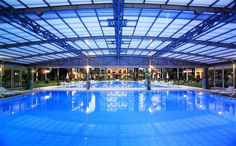 Квартира в комплексі на першій береговій лінії власним пляжем