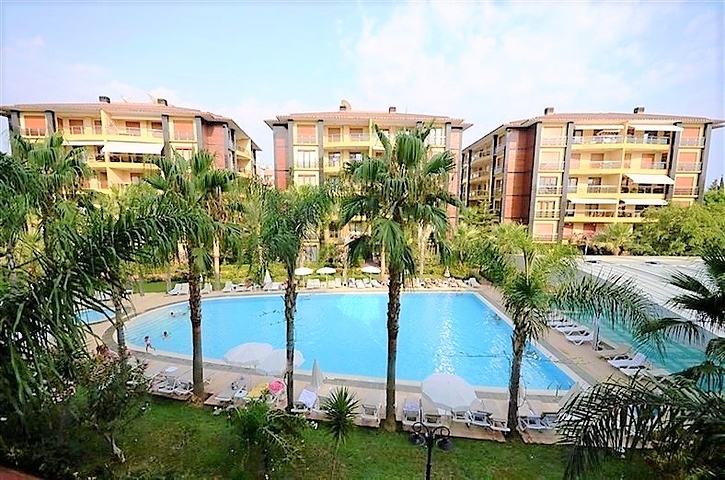 Квартира в комплексі на першій береговій лінії власним пляжем