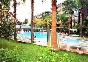 Квартира в комплексі на першій береговій лінії власним пляжем