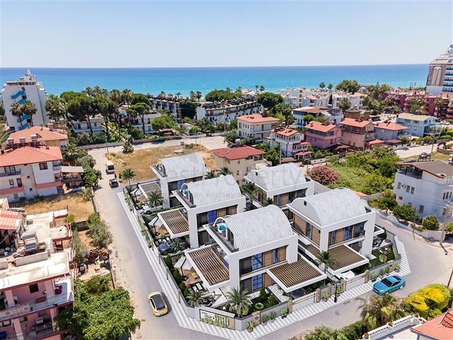 Вілла 3 + 1 з джакузі на даху в 250 м від моря