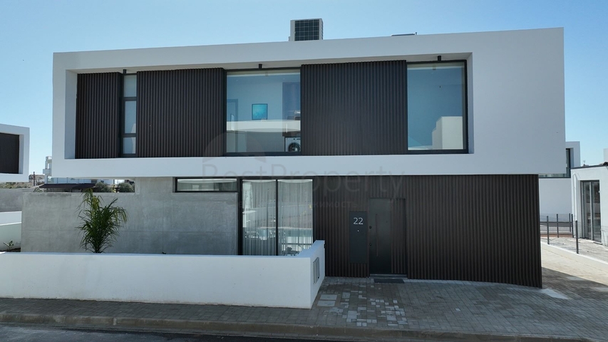 Вілла з індивідуальним дизайн проектом в районі Іскеле