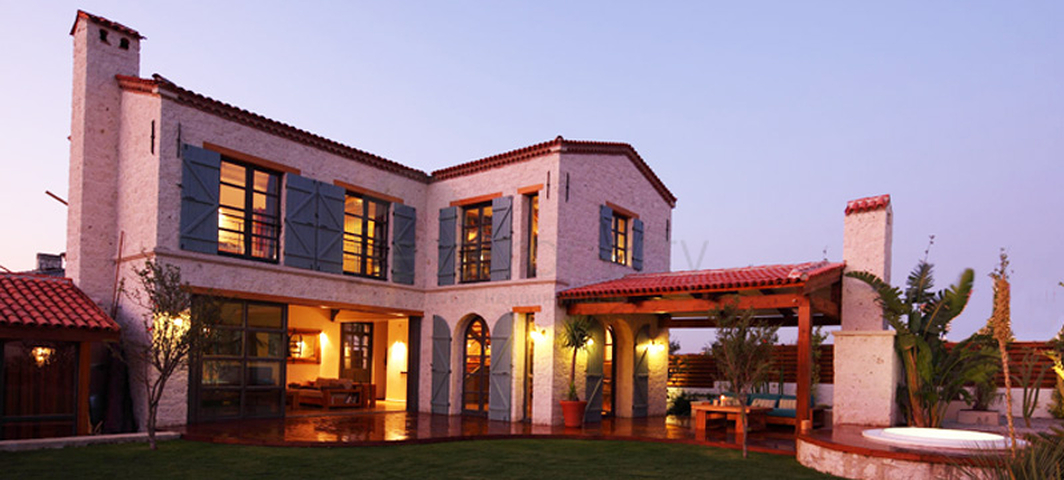 Вілла з великою ділянкою із зеленим садом в Алачати Вілла з великою ділянкою із зеленим садом в Алачати