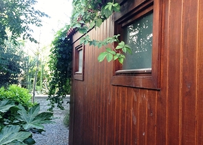 Вілла з великою ділянкою із зеленим садом в Алачати