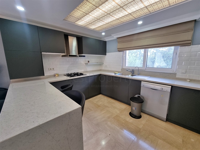 Вілла планування 4 + 1 в мікрорайоні Кадріє - Анталія 