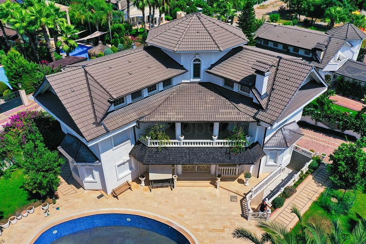 Вілла планування 7 + 1 в районі Кемер - Анталія 