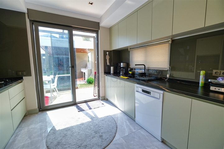  Таунхаус планування 3 + 1 в районі Кемер-Анталія 