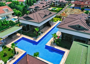  Таунхаус планування 3 + 1 в районі Кемер-Анталія 