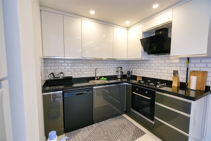 Квартира планування 2 + 1 в мікрорайоні Ерменек - Анталія 