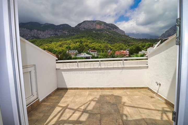 Квартира планування 3 + 2 дуплекс в районі Кемер-Анталія 