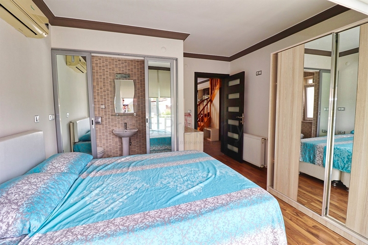 Квартира планування 3 + 2 дуплекс в районі Кемер-Анталія 