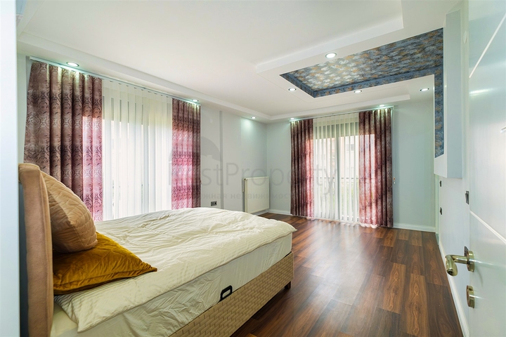 Вілла планування 5 + 1 в мікрорайоні Гюзельоба - Анталія 