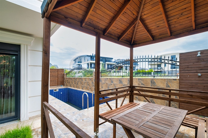 Вілла планування 5 + 1 в мікрорайоні Гюзельоба - Анталія 