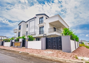 Вілла планування 5 + 1 в мікрорайоні Гюзельоба - Анталія 