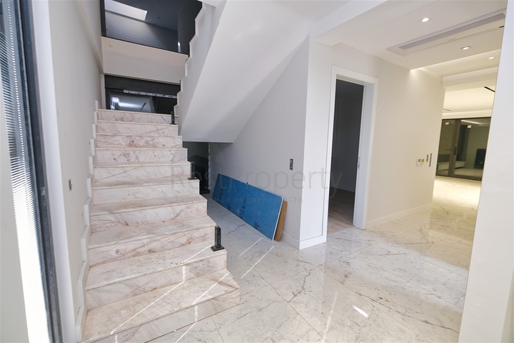 Вілла планування 4 + 1 в районі Кемер - Анталія 