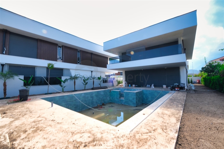 Вілла планування 4 + 1 в районі Кемер - Анталія 