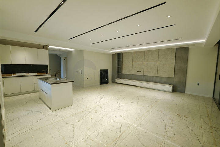 Вілла планування 4 + 1 в районі Кемер - Анталія 