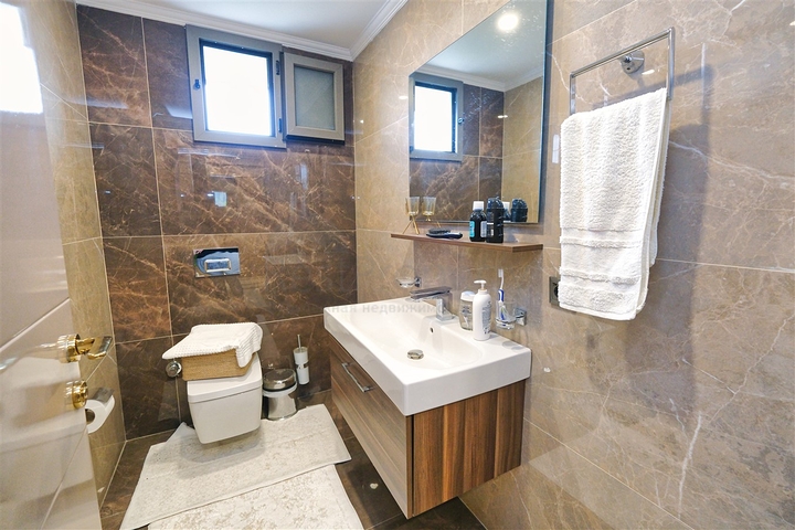 Вілла планування 3 + 2 в районі Кемер-Анталія 