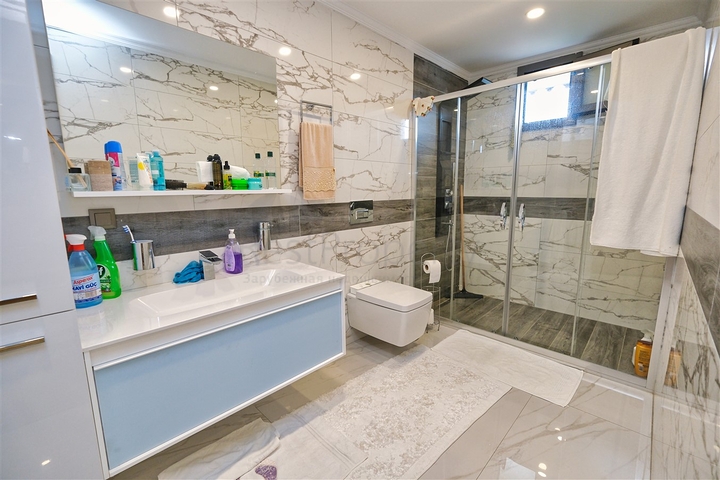 Вілла планування 3 + 2 в районі Кемер-Анталія 