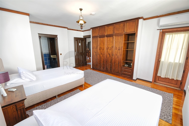 Вілла планування 6 + 1 в районі Кемер - Анталія 