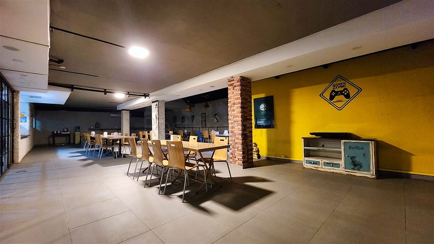 На продаж виставлений готель, що має 57 номерів в районі Кепез-Анталія 