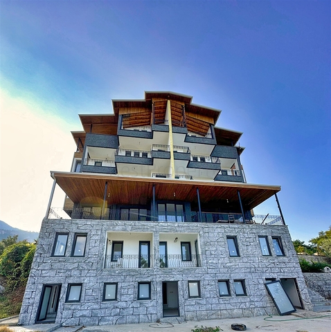 На продаж виставлений готель, що включає 20 номерів і 10 бунгало в мальовничому районі Коньяалти-Анталія  