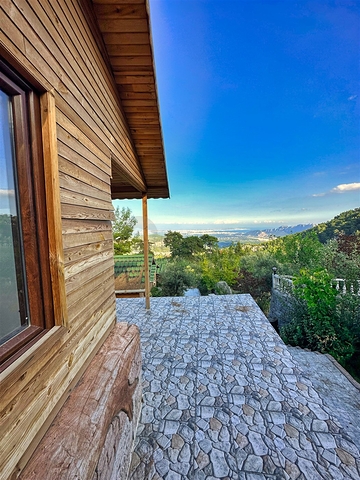 На продаж виставлений готель, що включає 20 номерів і 10 бунгало в мальовничому районі Коньяалти-Анталія  