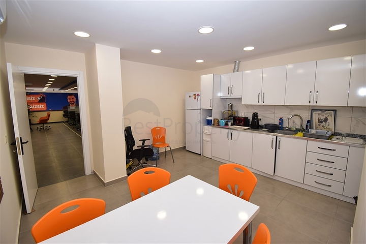 На продаж виставлений Комерційний об'єкт в районі Кепез-Анталія 