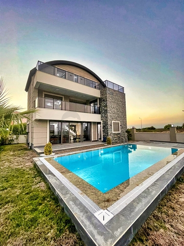 Вілла планування 4 + 1 в мікрорайоні Кадріє - Анталія 