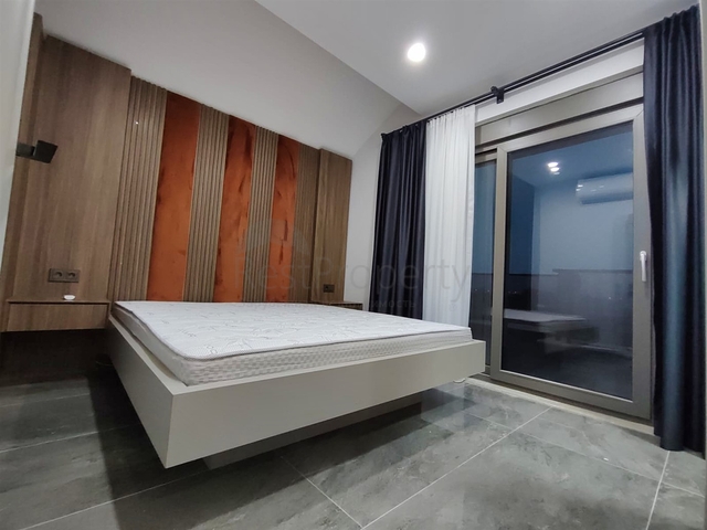 Вілла планування 4 + 1 в мікрорайоні Кадріє - Анталія 