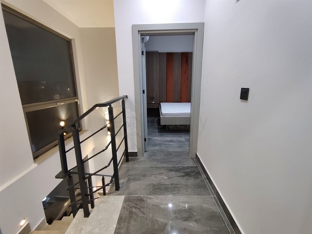 Вілла планування 4 + 1 в мікрорайоні Кадріє - Анталія 