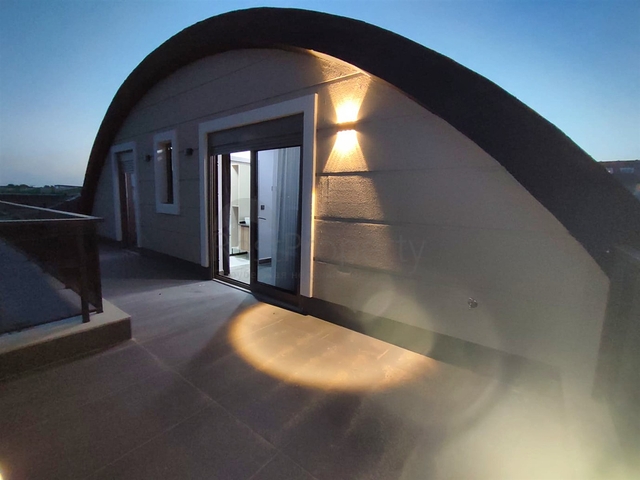 Вілла планування 4 + 1 в мікрорайоні Кадріє - Анталія 