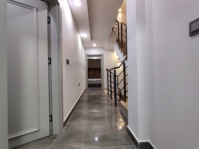 Вілла планування 4 + 1 в мікрорайоні Кадріє - Анталія 