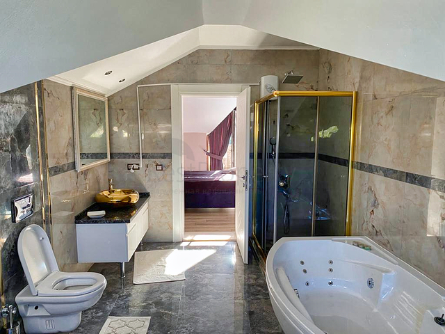 Вілла планування 4 + 1 в районі Кемер - Анталія 