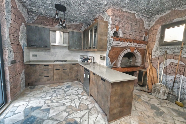 Вілла планування 7 + 1 в мікрорайоні Айдинлик - Анталія 