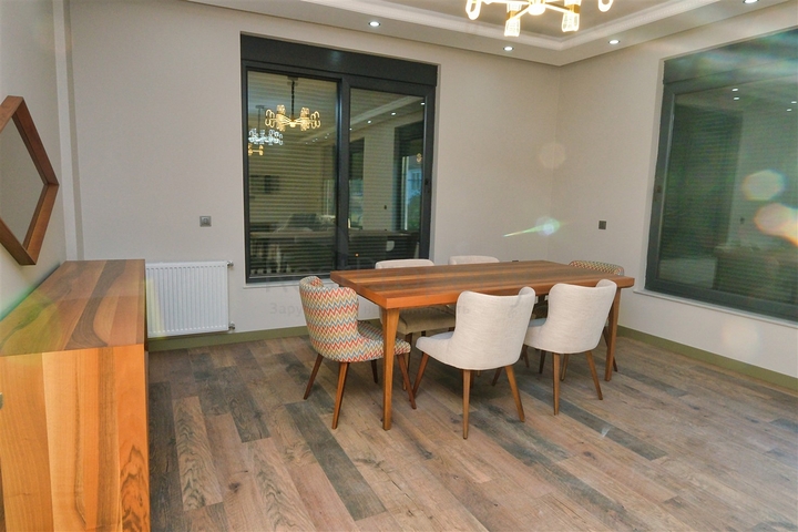 Вілла планування 7 + 1 в мікрорайоні Айдинлик - Анталія 