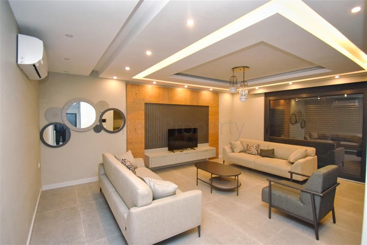 Вілла планування 4 + 1 в районі Кемер - Анталія 