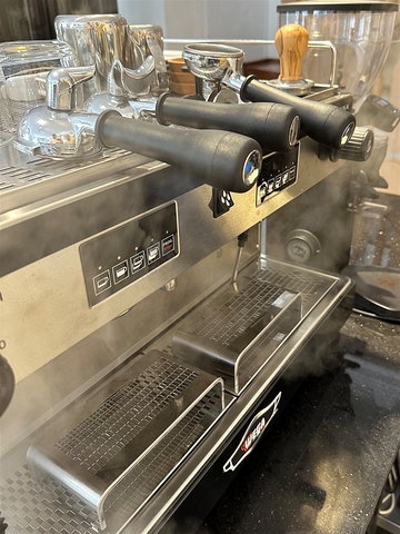 На продаж виставлений діючий бізнес, Ресторан в центтрі міста Анталія 