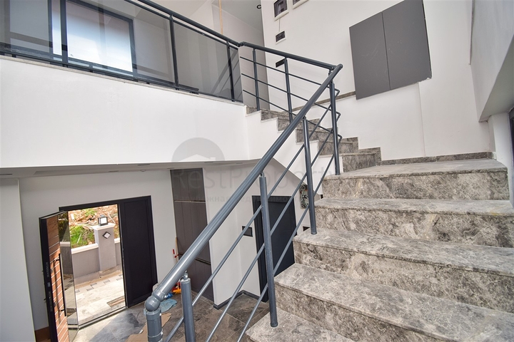 Вілла планування 4 + 1 в мікрорайоні Ерменек - Анталія 