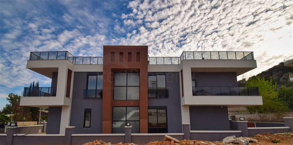 Вілла планування 4 + 1 в мікрорайоні Ерменек - Анталія 