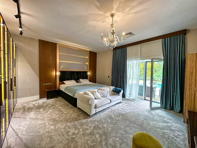 Вілла планування 5 + 1 в районі Дошемеалти - Анталія 