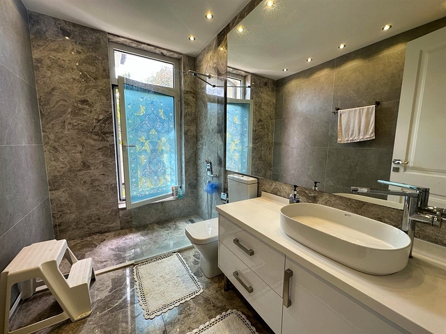 Вілла планування 5 + 1 в районі Дошемеалти - Анталія 