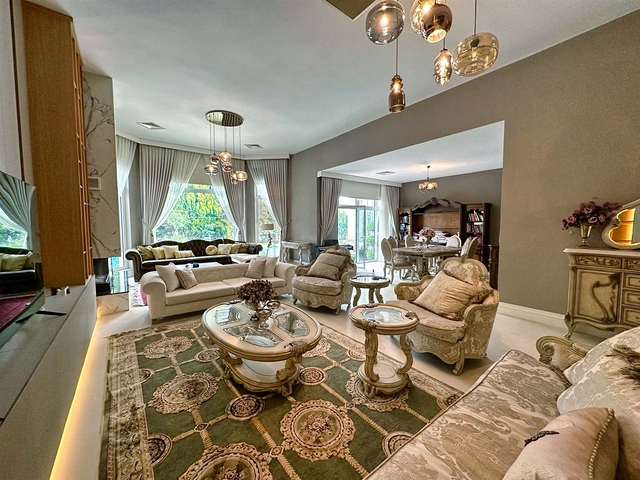 Вілла планування 5 + 1 в районі Дошемеалти - Анталія 