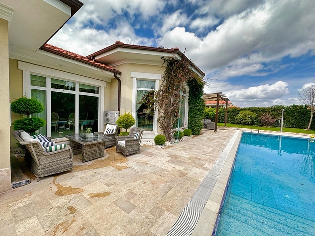 Вілла планування 5 + 1 в районі Дошемеалти - Анталія 