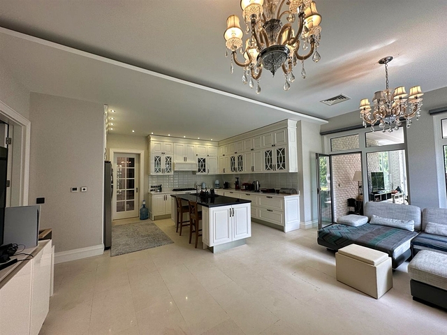 Вілла планування 5 + 1 в районі Дошемеалти - Анталія 