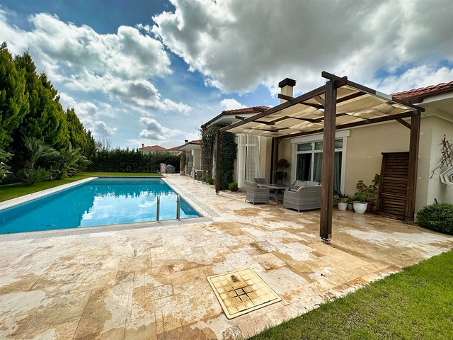 Вілла планування 5 + 1 в районі Дошемеалти - Анталія 