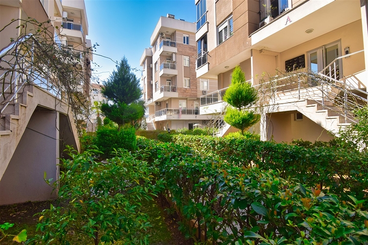 Квартира планування 2 + 1 в мікрорайоні Коньяаалти - Анталія 