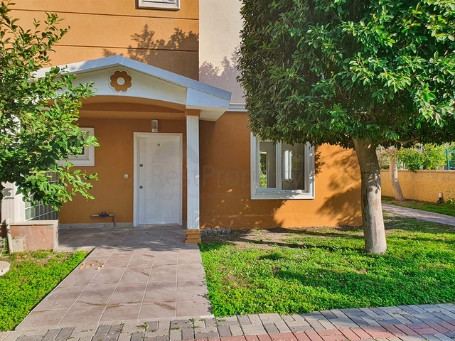 Вілла планування 5 + 1 в мікрорайоні Сарису - Анталія 