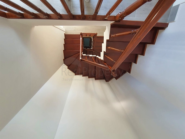 Вілла планування 5 + 1 в мікрорайоні Сарису - Анталія 