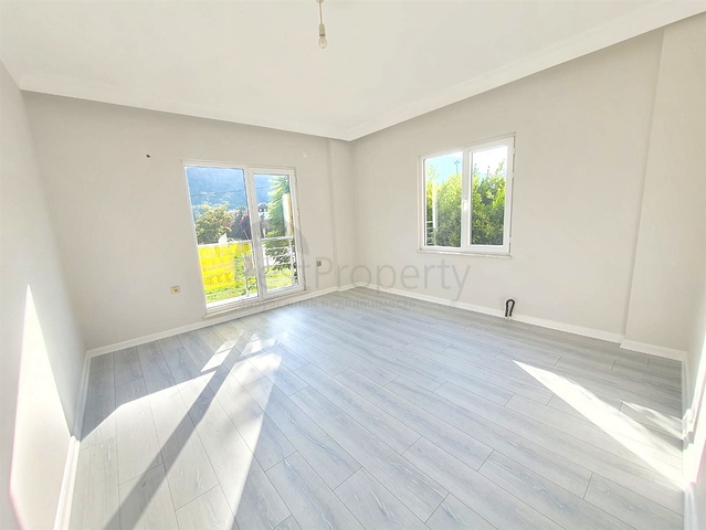 Вілла планування 5 + 1 в мікрорайоні Сарису - Анталія 