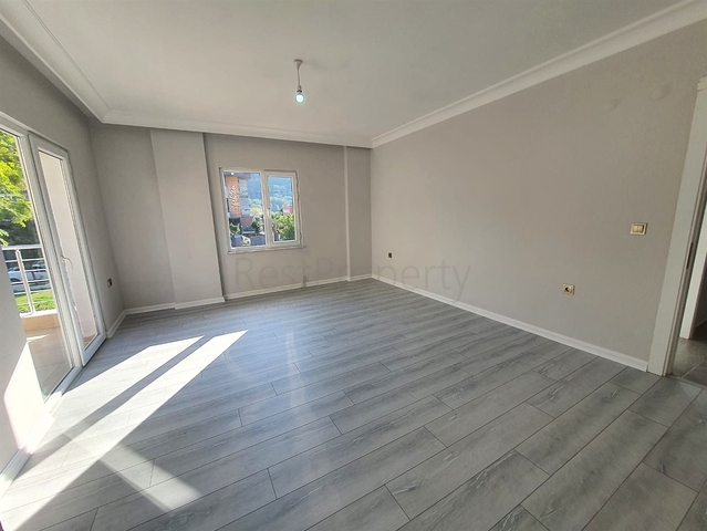 Вілла планування 5 + 1 в мікрорайоні Сарису - Анталія 